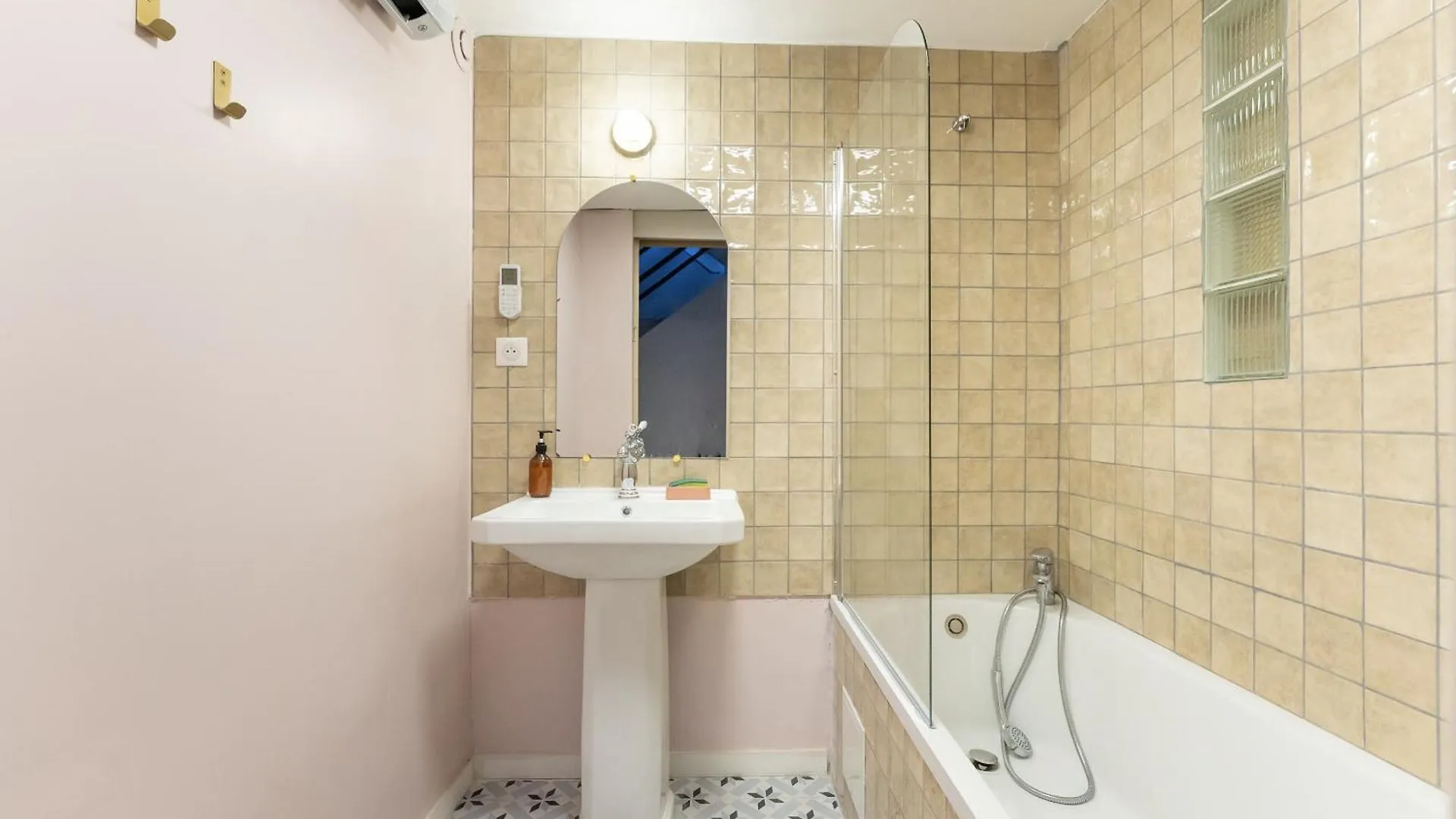 Loft De 150M2 Avec Terrasse Apartment Marseille